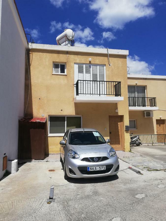 Appartamento Chriselina Gottage Paphos Esterno foto