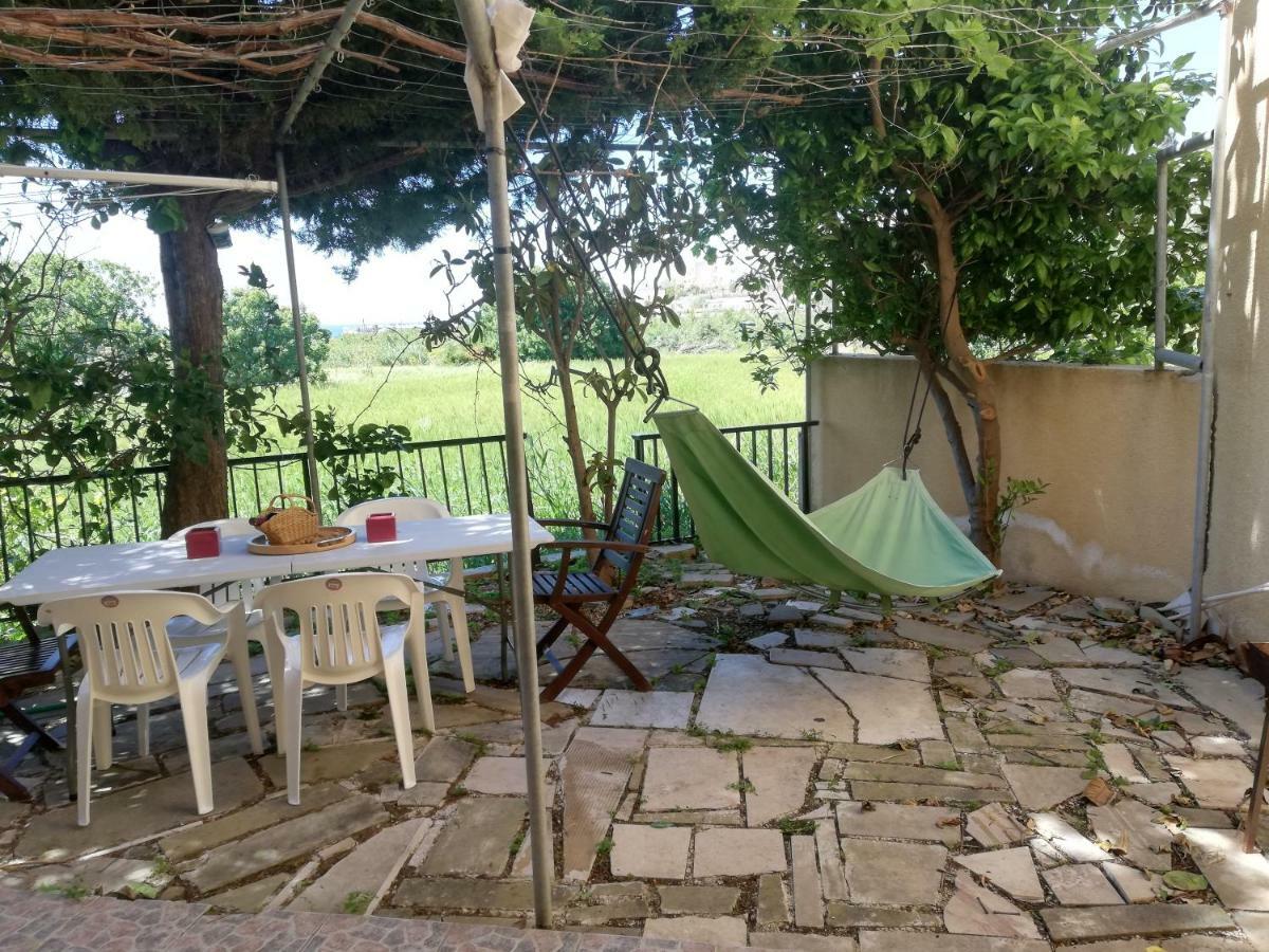 Appartamento Chriselina Gottage Paphos Esterno foto